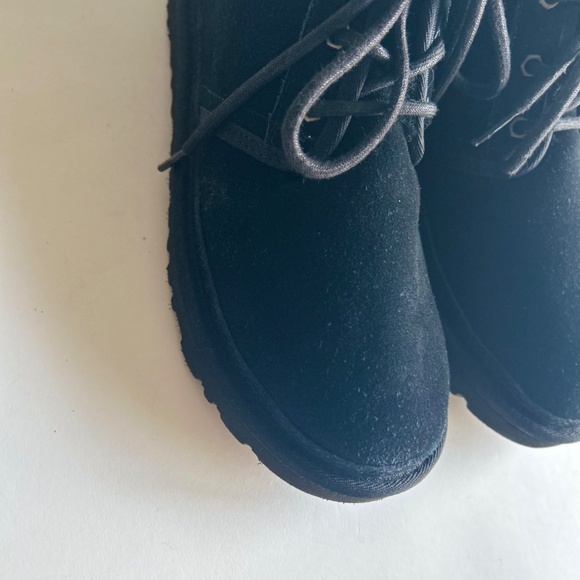 UGG Black Suede Sheepskin Leather Lining Lace Up Ankle Boots size 10 - Picture 5 of 16
